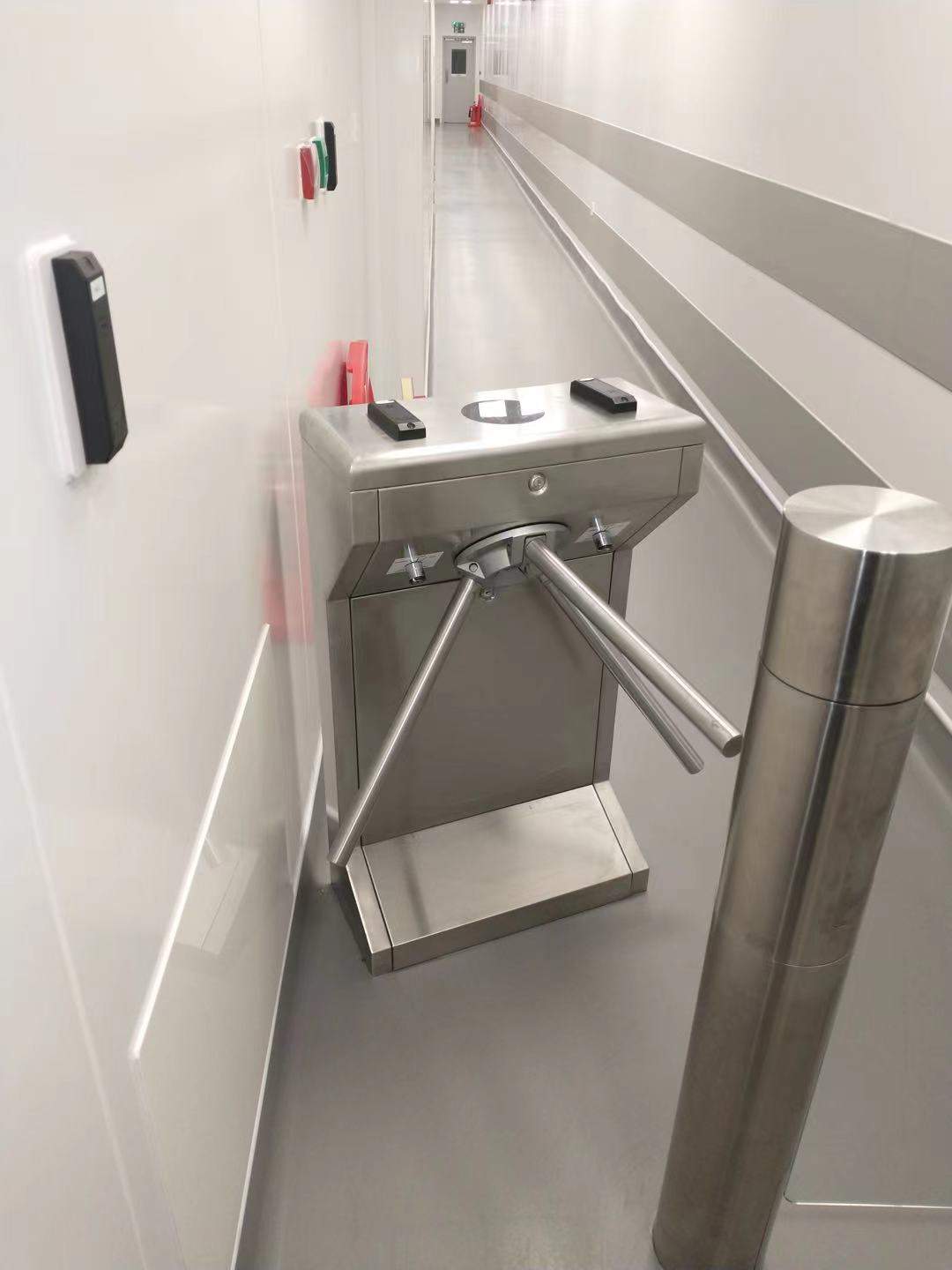 TT303 Compact Tripod Turnstile