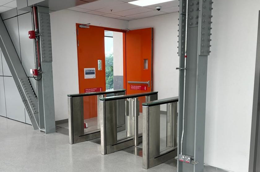 Evolve PG300 Paddle Gate for Buildings